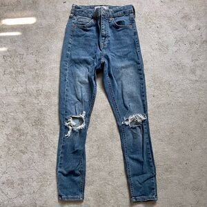 Topshop Jamie jeans with distressed knees ripped jeans Highwaisted blue jeans